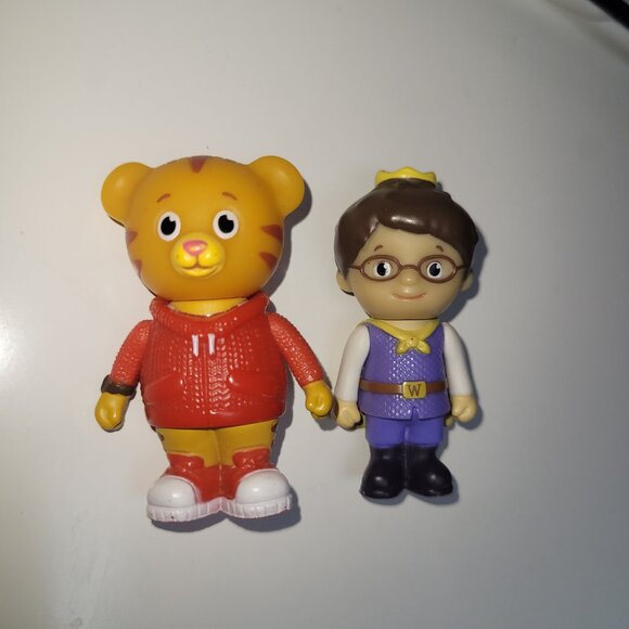 Daniel Tiger 2.5 inch figures set of two - Picture 3 of 3